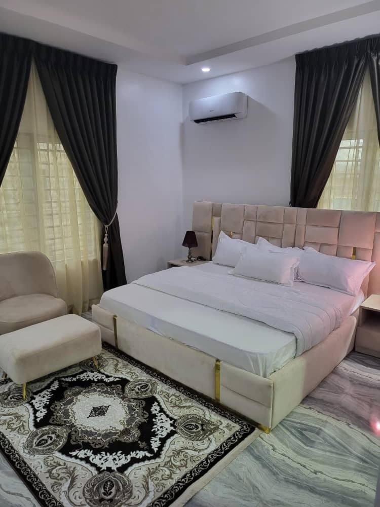 De-Omega Homes - Serviced Apartment Jahi, Abuja Eksteriør billede